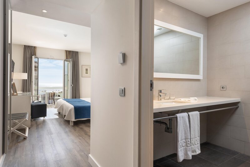 Hotel Cala Bona 32