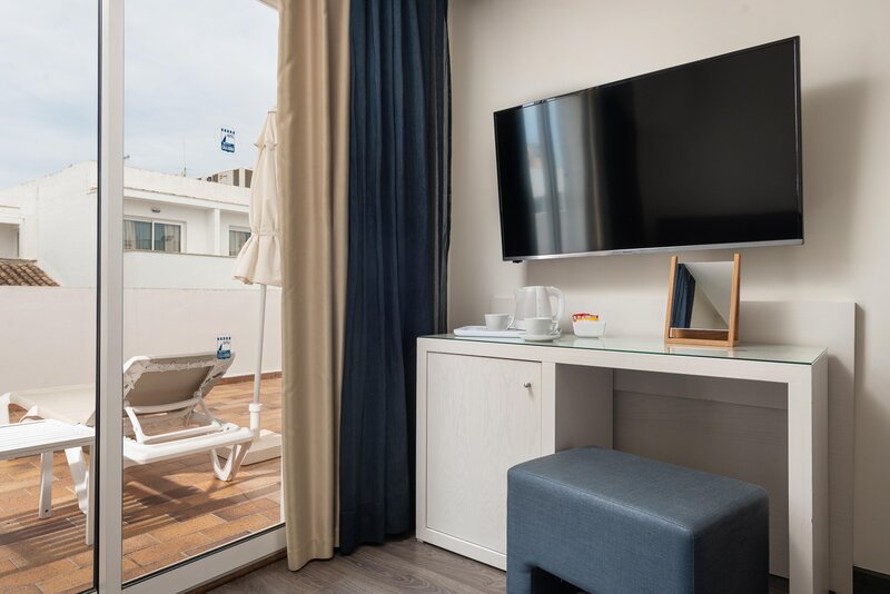 Hotel Cala Bona 38