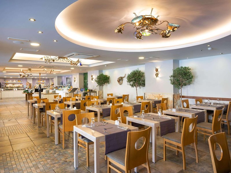 Alianthos Garden Hotel 32