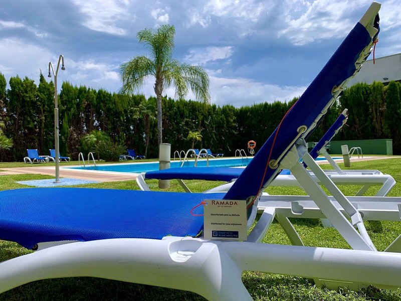 Ramada by Wyndham Valencia Almussafes 4