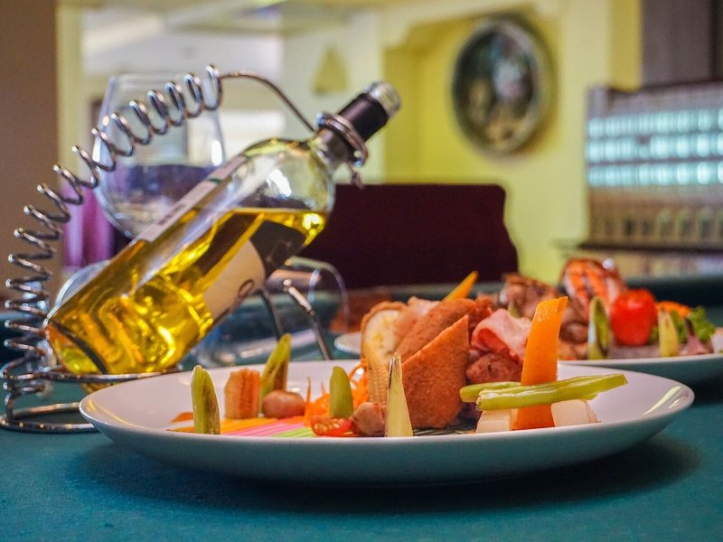 Grand Oriental Hotel 10