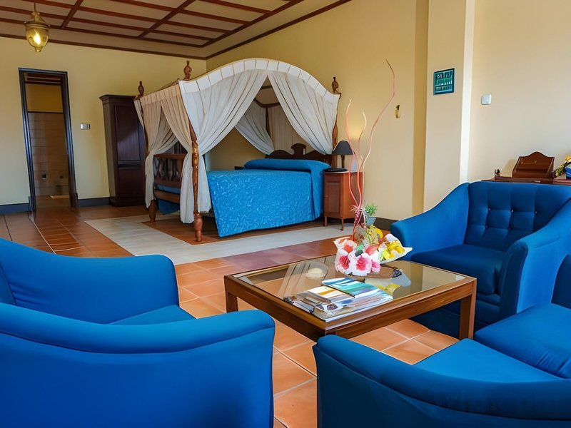 Grand Oriental Hotel 14