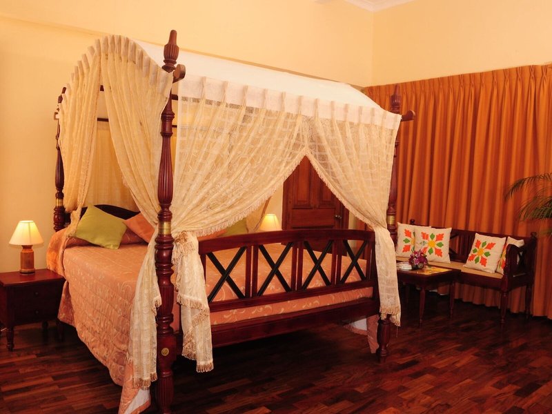 Grand Oriental Hotel 17