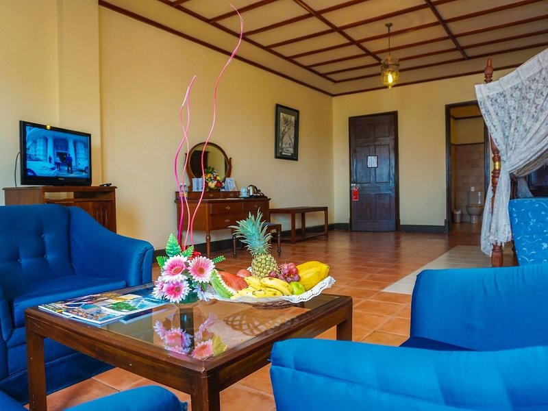 Grand Oriental Hotel 18