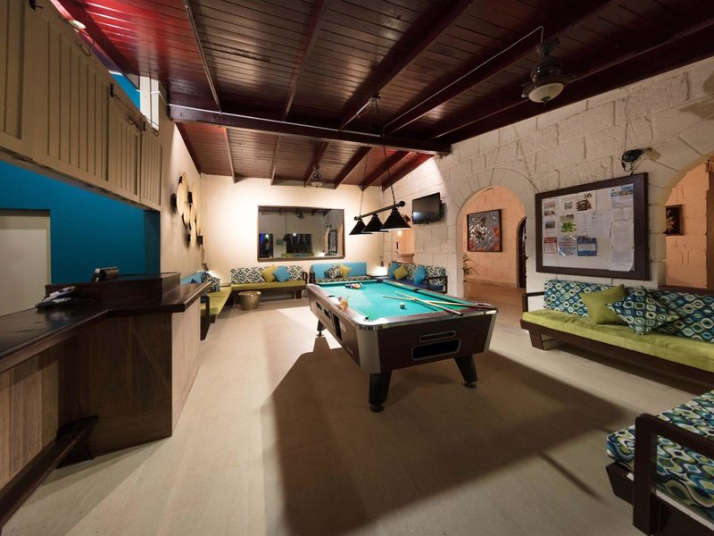 All Seasons Resort Europa 12 - Bathroom Example