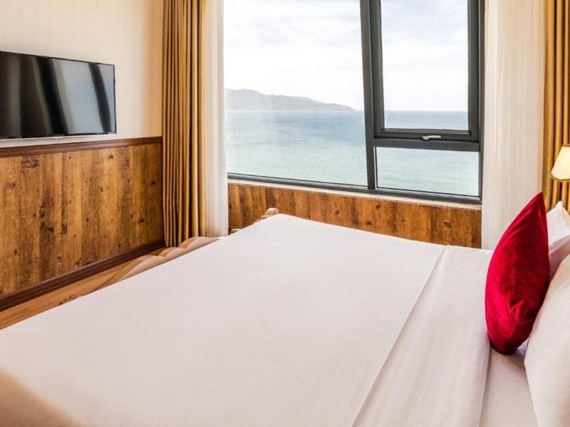SERENE Beach Hotel by Maison des Fleurs Hospitality 43