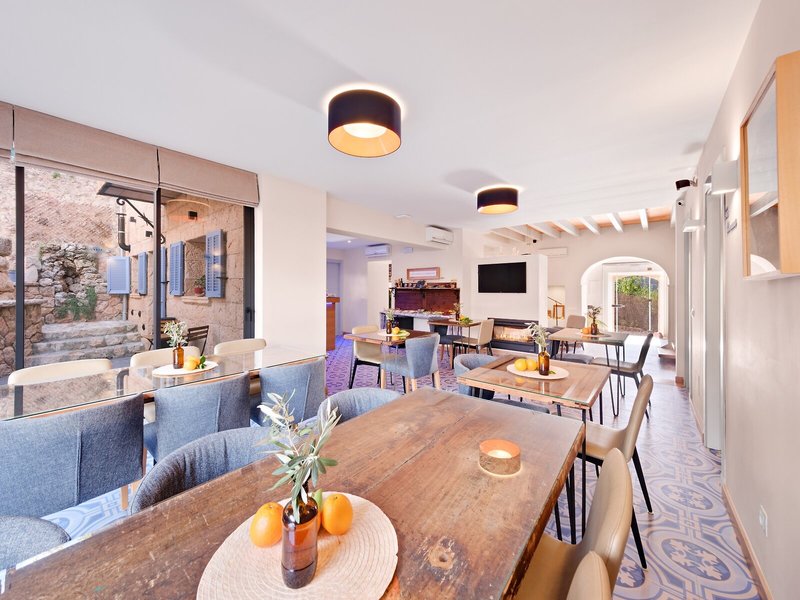 Es Corte Vell Inland Hotel 11