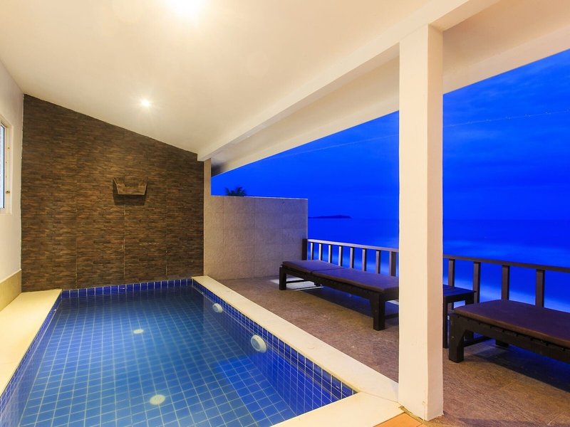 Chaweng Cove Beach Resort 15