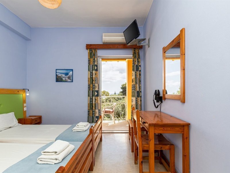 Alexandros Studios And Apartments 7