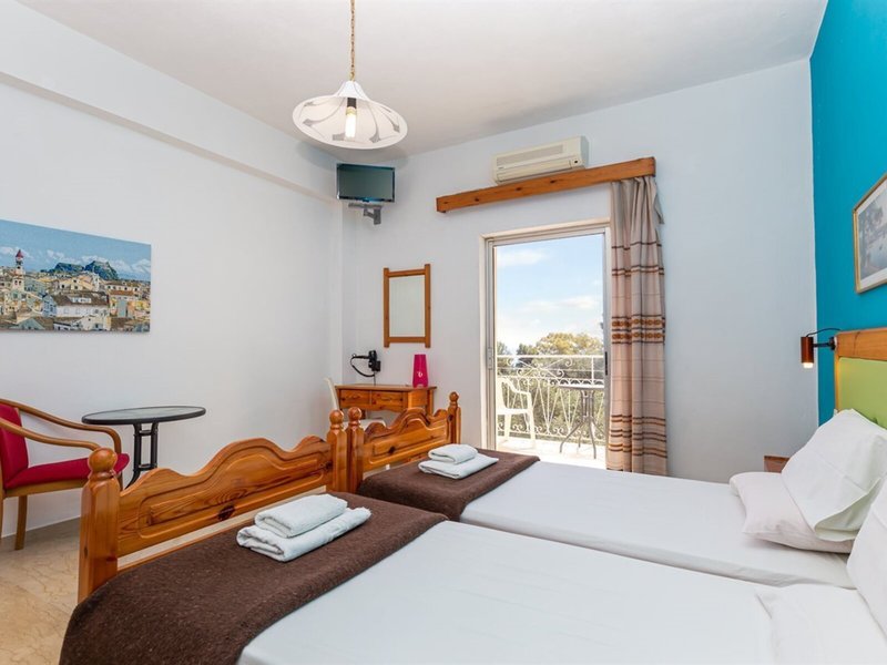 Alexandros Studios And Apartments 10