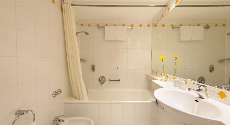 Living Hotel Berlin Mitte 1 - Bathroom Example