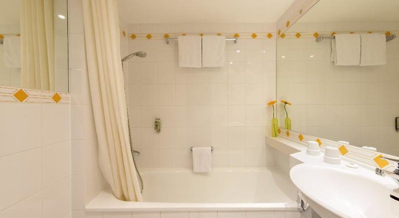 Living Hotel Berlin Mitte 2 - Bathroom Example