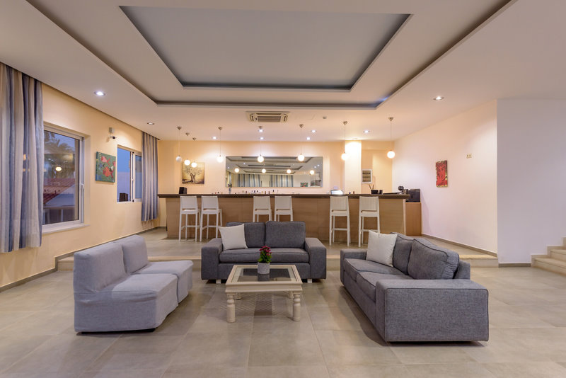 Zeus Hotels Palm Beach 6