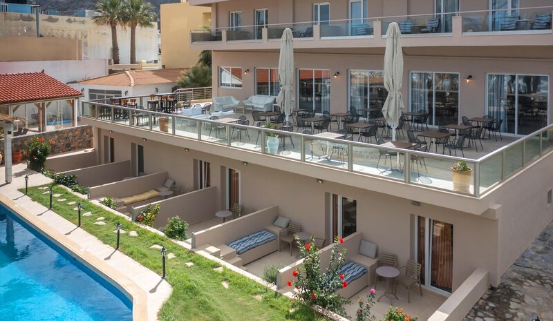 Zeus Hotels Palm Beach 40