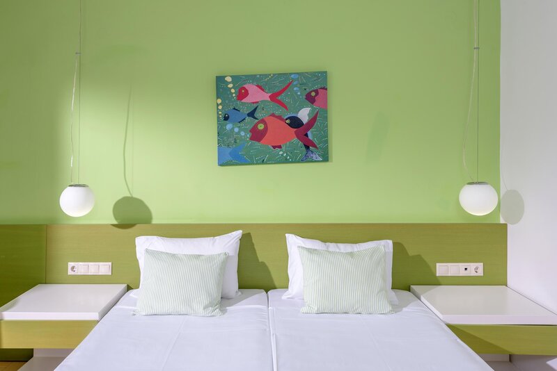 Zeus Hotels Palm Beach 57