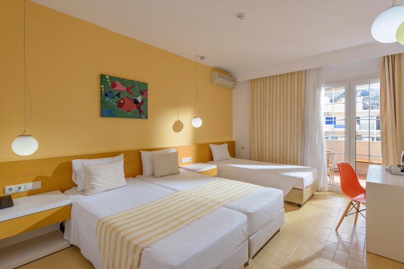Zeus Hotels Palm Beach 60