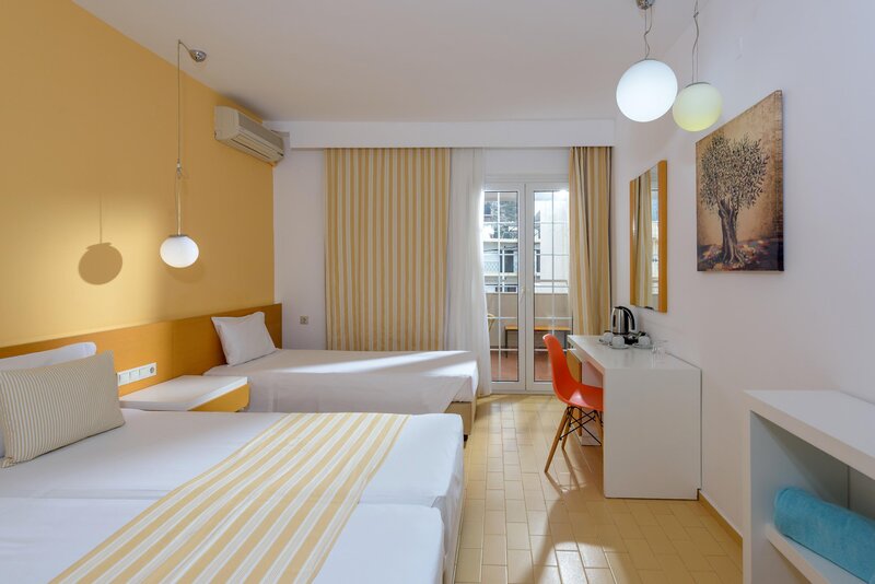 Zeus Hotels Palm Beach 61