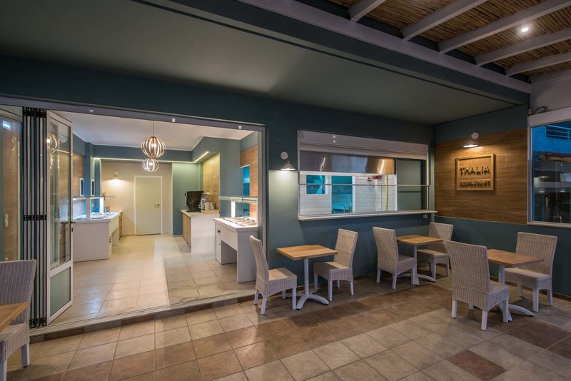 Compass Stalis Beach 6