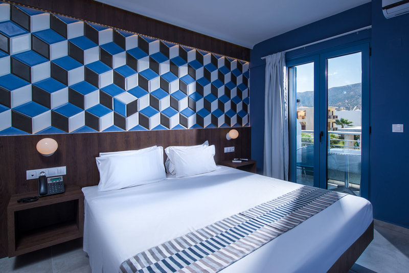 Compass Stalis Beach 14