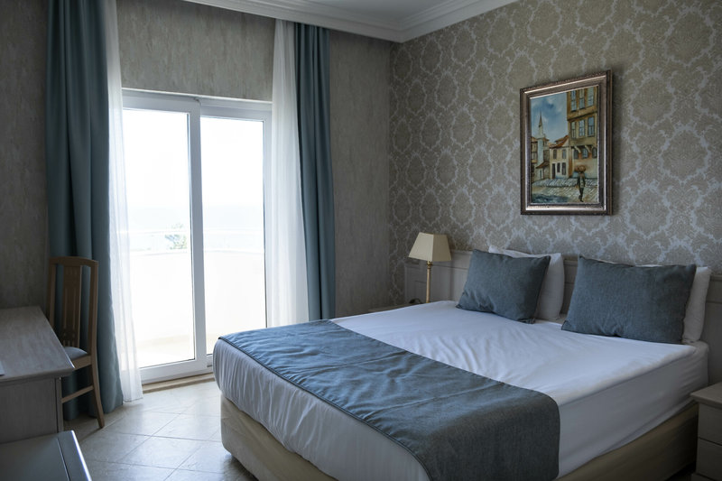 X Life Hotel 5