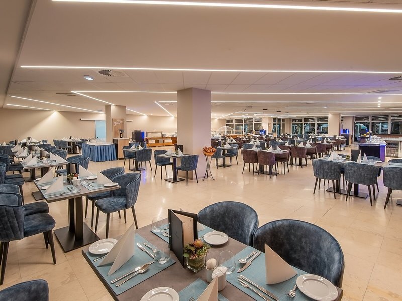 Hunguest Hotel Panorama 17