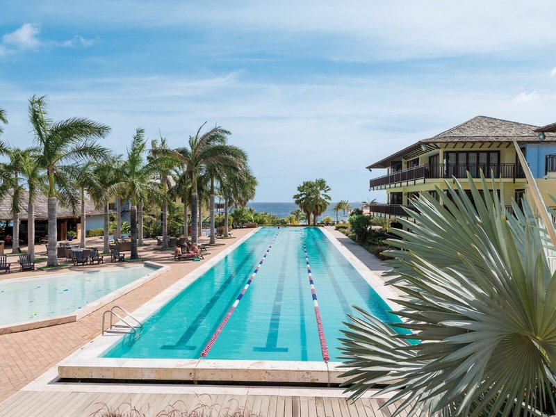 LionsDive Beach Resort 8
