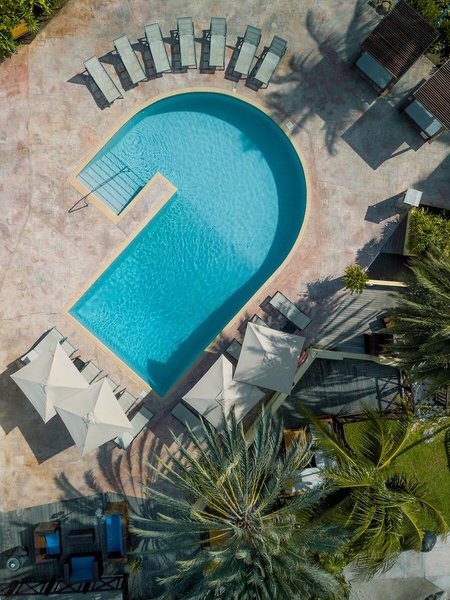 LionsDive Beach Resort 10