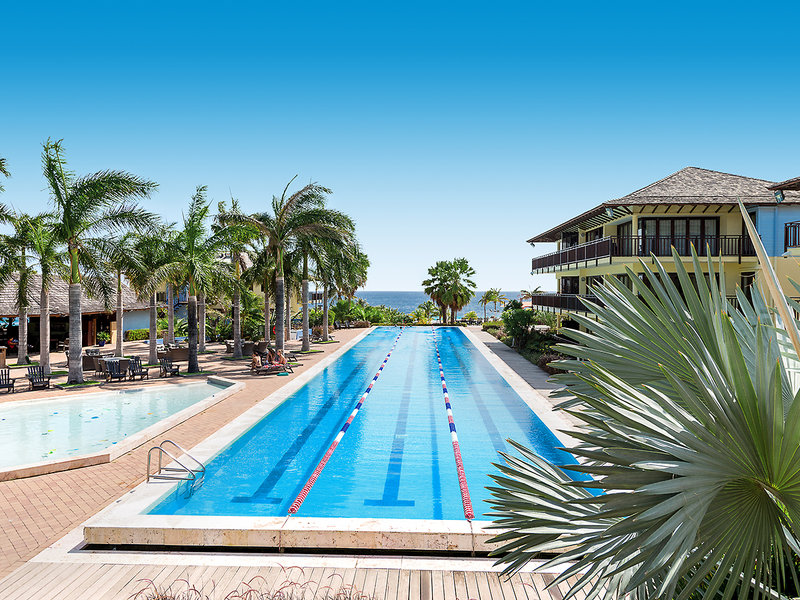 LionsDive Beach Resort 2