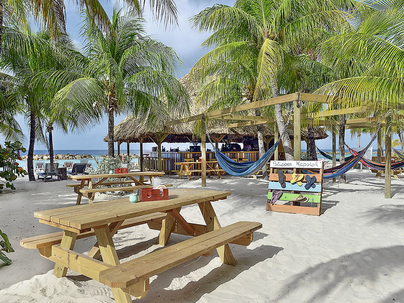 LionsDive Beach Resort 9