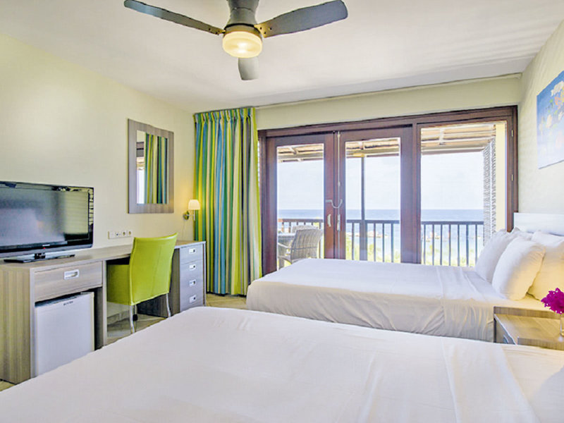 LionsDive Beach Resort 12