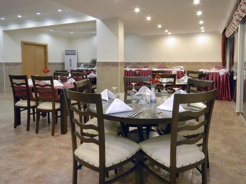 Forest Park Hotel 24
