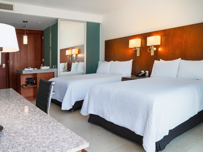 Fiesta Inn Playa Del Carmen 16
