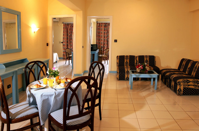 Empire Hotel Aqua Park 4