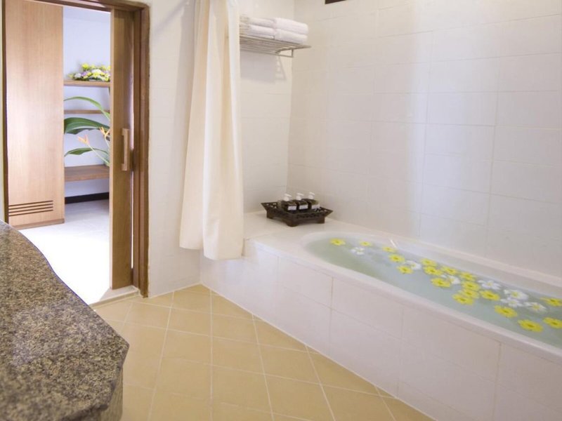 Thai House Beach Resort 16