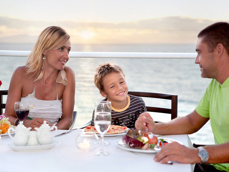 Roca Nivaria Gran Hotel 2 - People