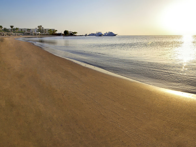 Sol y Mar Paradise Beach 4