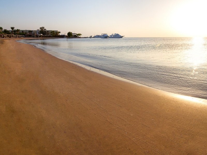 Sol y Mar Paradise Beach 38