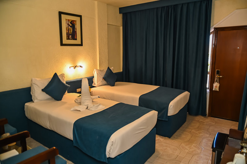 Sol y Mar Paradise Beach 11