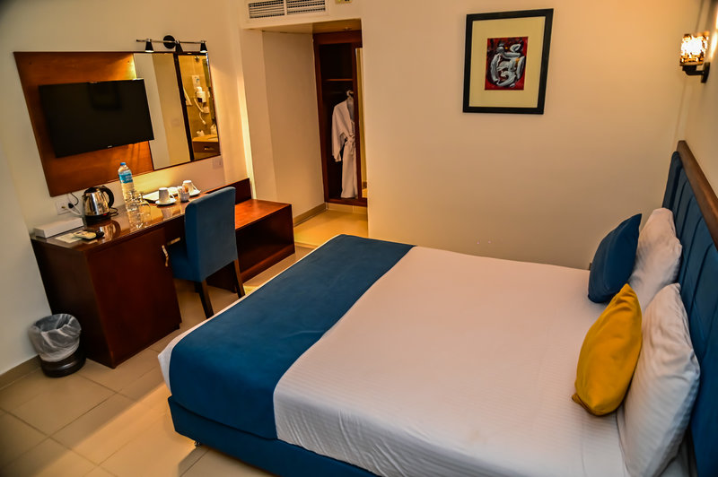 Sol y Mar Paradise Beach 12