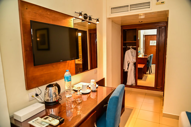 Sol y Mar Paradise Beach 14