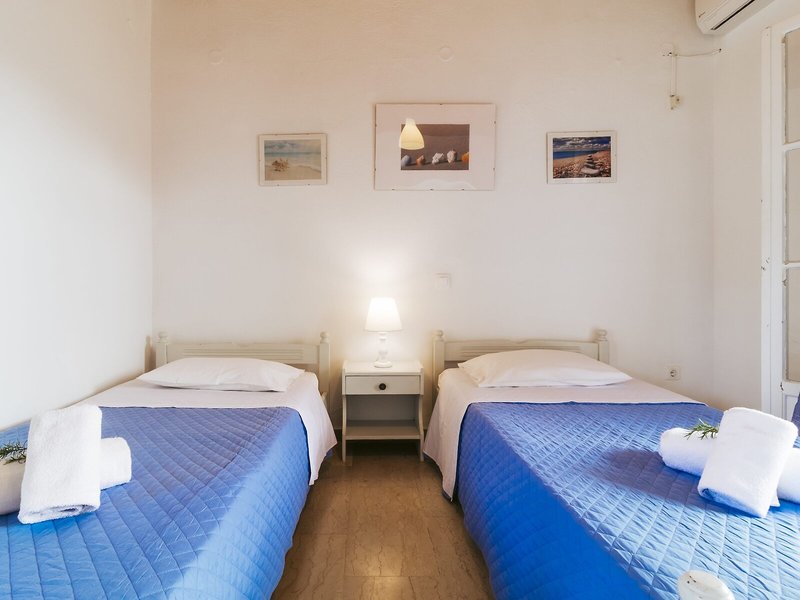 Sunflower Apartments & Studios 6