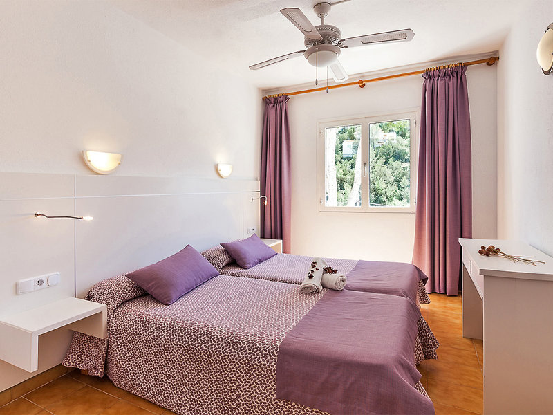 Aparthotel Puerto Cala Vadella 3