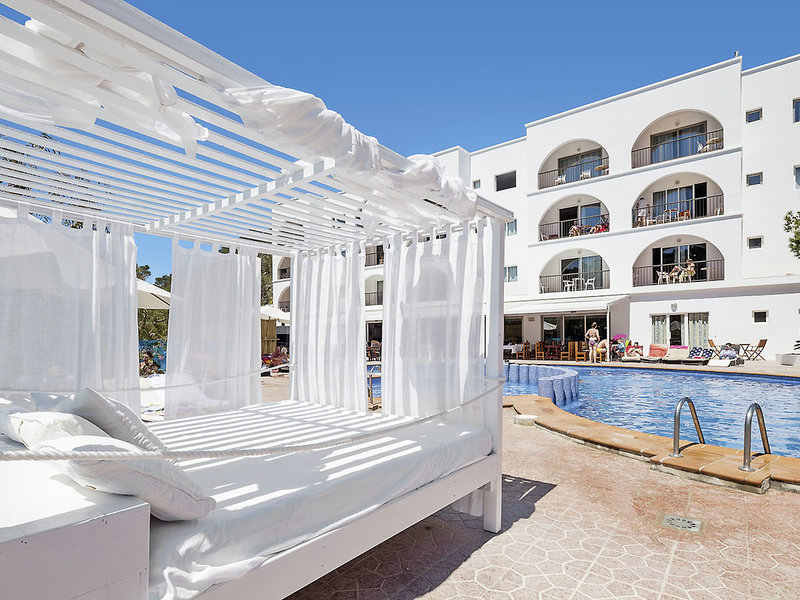 Aparthotel Puerto Cala Vadella 6