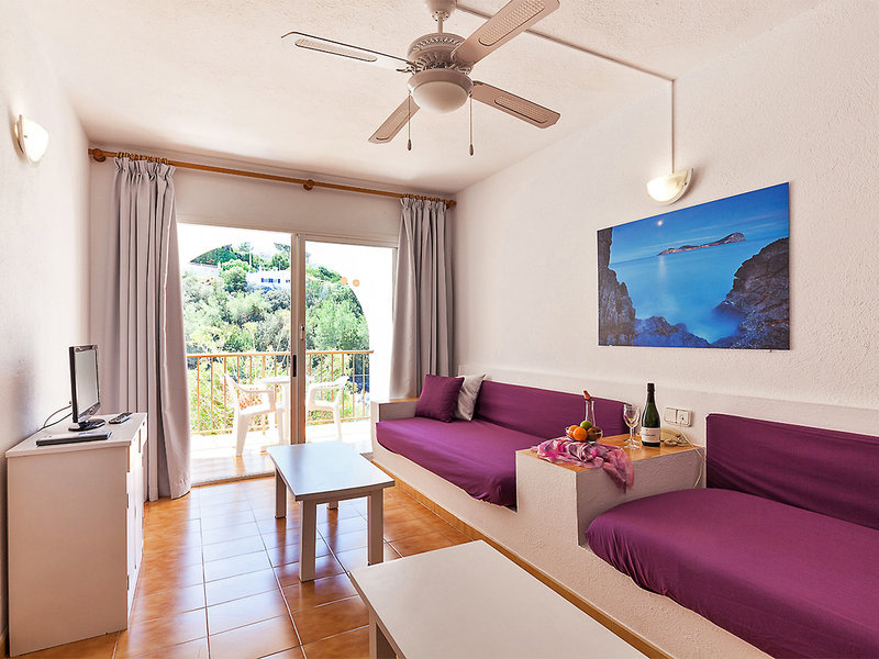 Aparthotel Puerto Cala Vadella 7