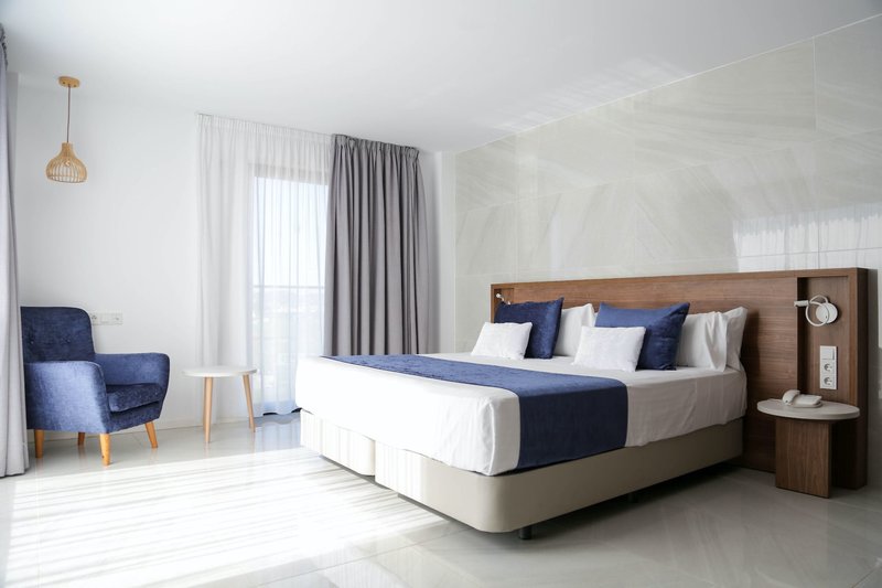 El Puerto Ibiza Hotel & Spa 4