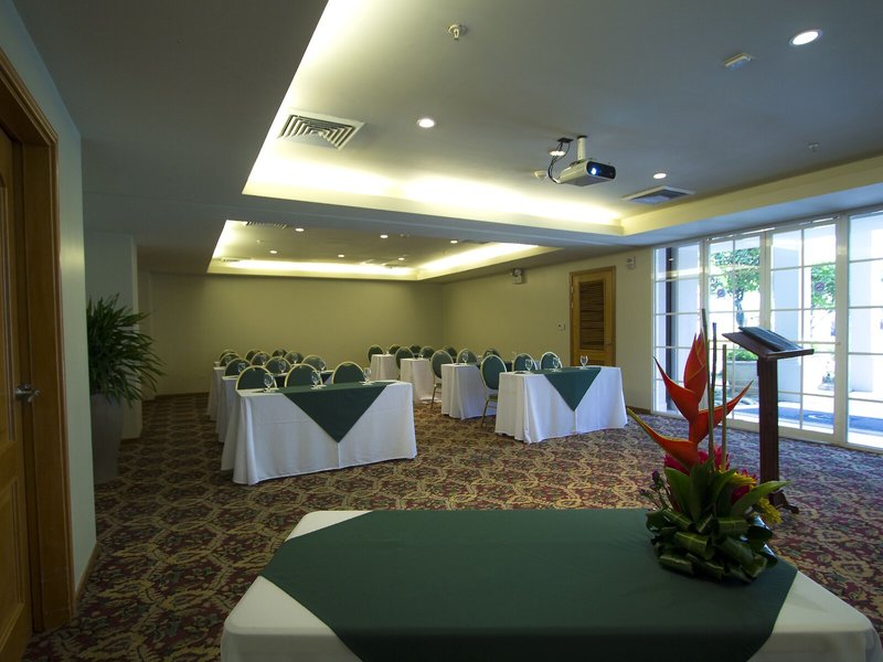 Sleep Inn Paseo Las Damas 8