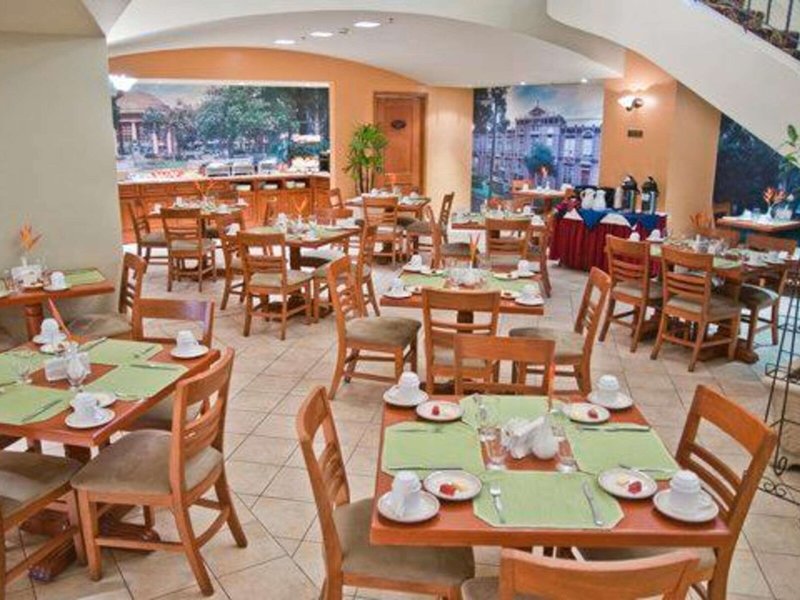 Sleep Inn Paseo Las Damas 11