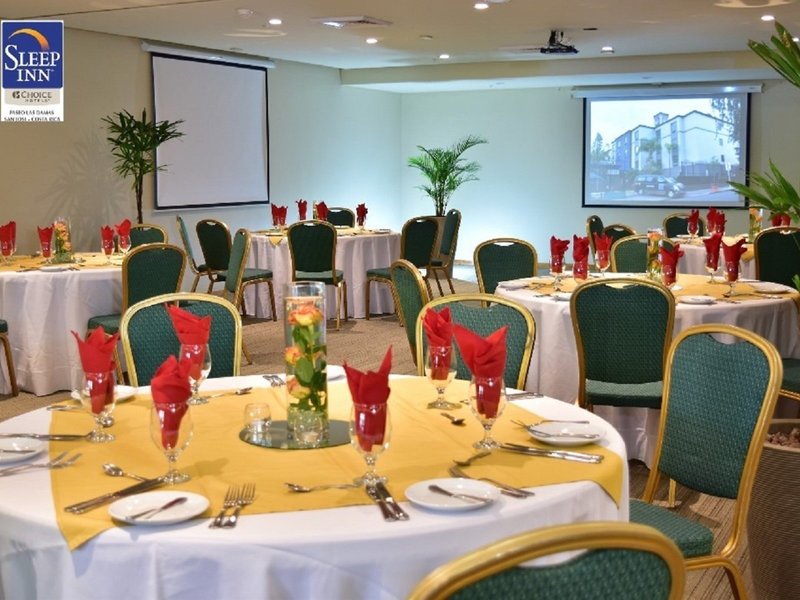 Sleep Inn Paseo Las Damas 14