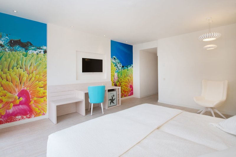 Iberostar Waves Gaviotas Park 22