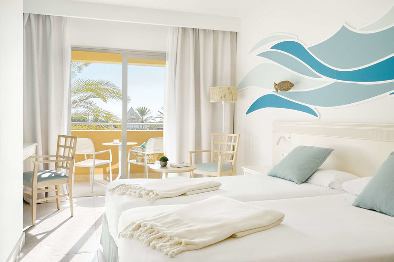 Iberostar Waves Gaviotas Park 12